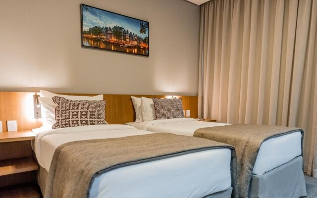 Royal Tulip Holambra