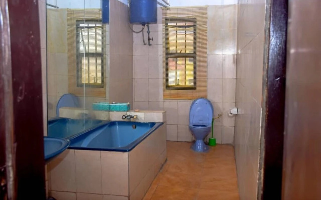 Inviting 2-bed Apartment in Lagos -canal Views