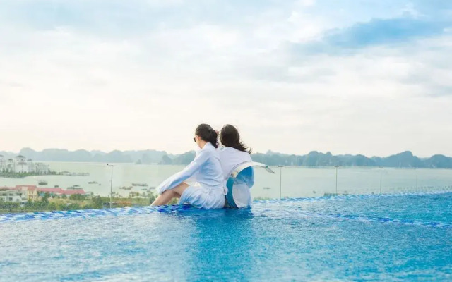 Thai Son Luxury Hotel