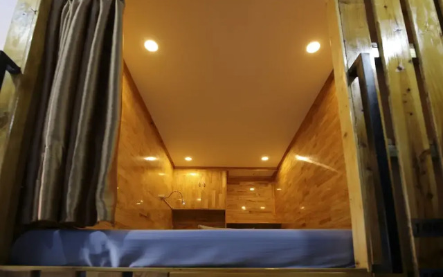 Cat Ba Pod Hostel