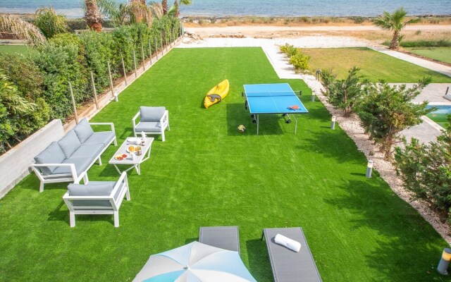 Sea front Villa Dagi - Gorgona Complex