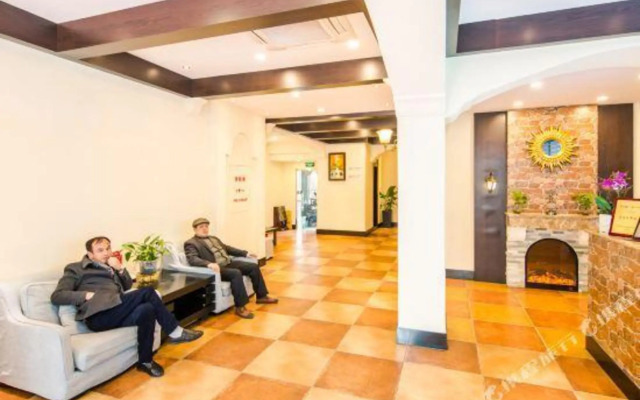 Fest Hotel Chain (Jiuhuashan Subway Station)