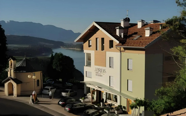 Viridis Hotel