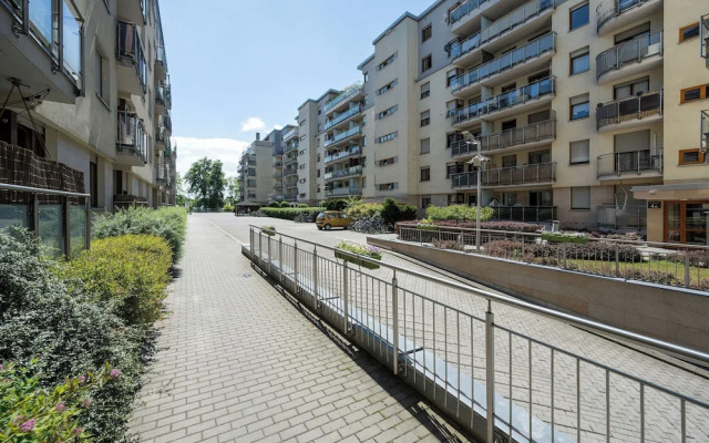 Wrocław Krzyki Apartment by Renters