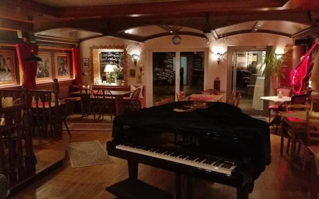 Alban - Hotel Restaurant Bistro Bar