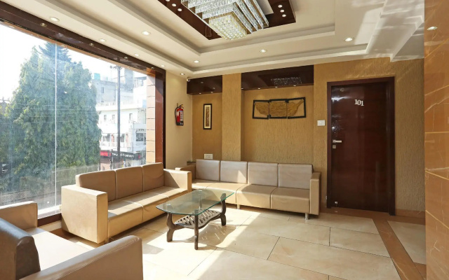 Capital O 8650 Hotel Johri Residency