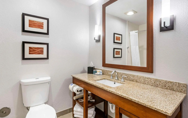 Comfort Inn Splash Harbor