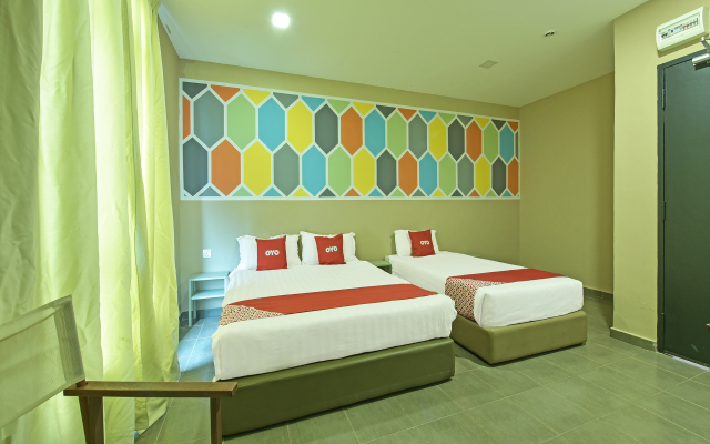 SUPER OYO 90701 Venomi Hotel
