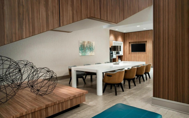 Delta Hotels by Marriott Richmond Downtown