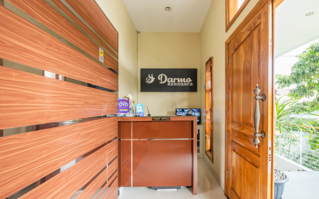 OYO Flagship 1308 Darmo Residence