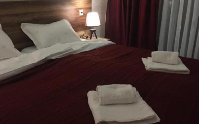 Hotel Qumli Apartment 210