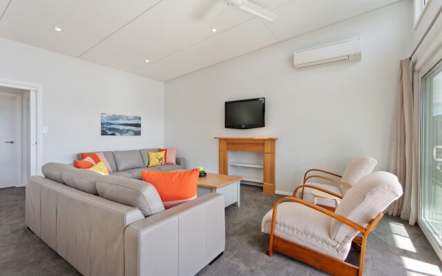 The Elements West - Jindabyne