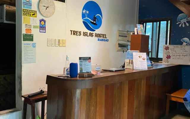 Tres Islas Hostel