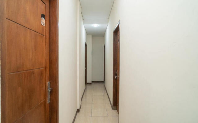 RedDoorz near Stasiun Tangerang