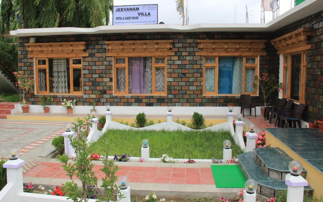 Hotel Jeevanam Villa