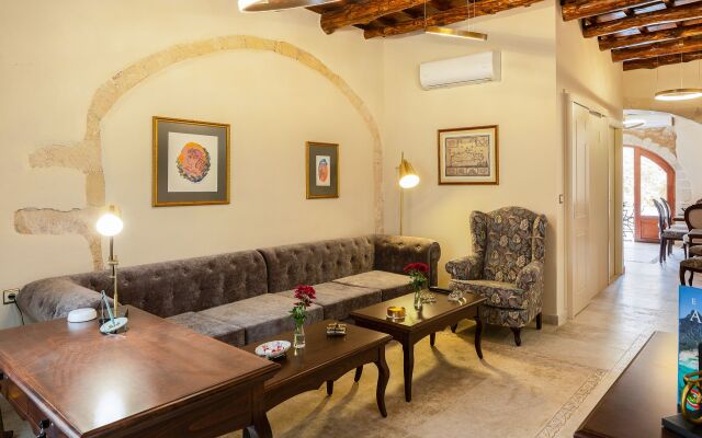Phaedra Suites