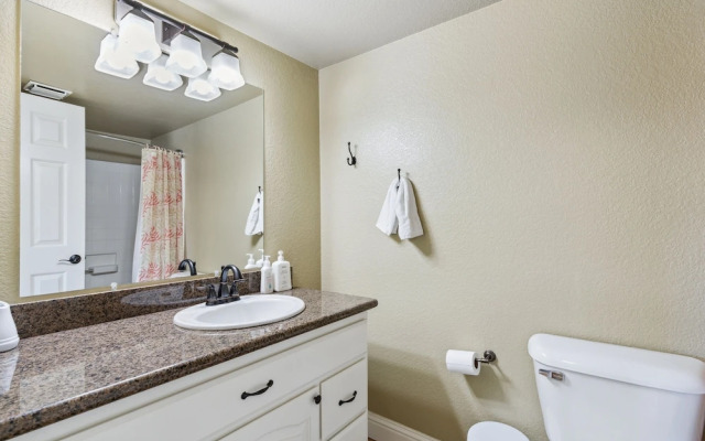 Elegant Escape 4 Bedroom Home by RedAwning