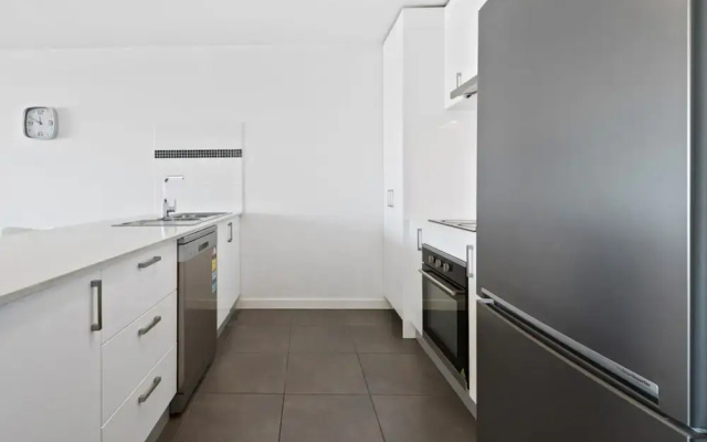 Executive and Spacious Apartment With Balcony