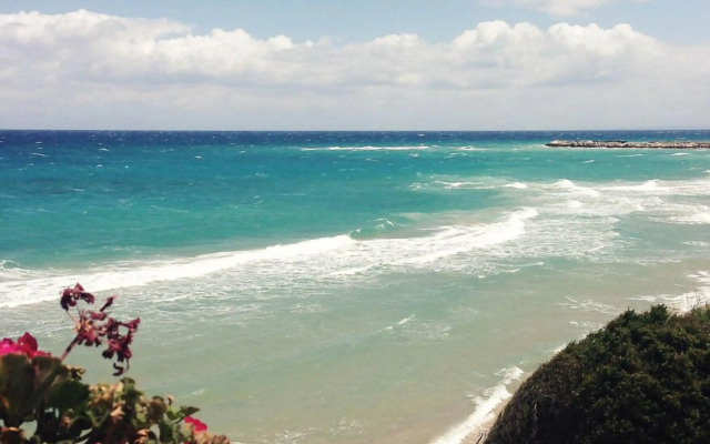 Porta Del Mar Beach Resort