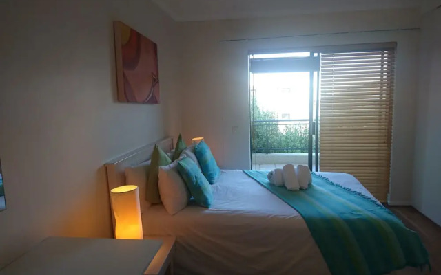 Nottingham Square by CTHA