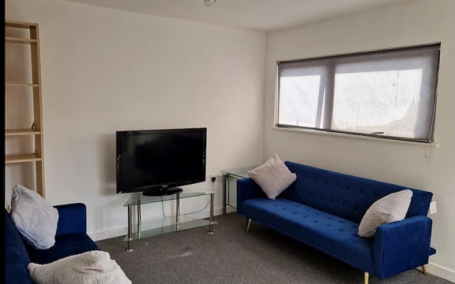 Remarkable 2-bed Apartment in Central Liverpool