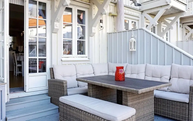 7 Person Holiday Home in Stromstad