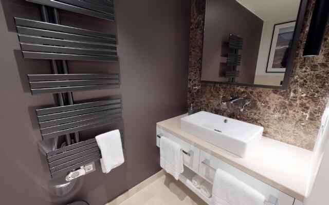 White Pearl Apartment 0.06