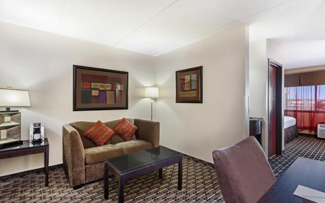 Crowne Plaza Milwaukee South by IHG