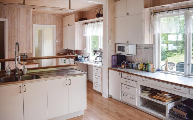 Amazing Home in Konga With 9 Bedrooms, Sauna and Wifi