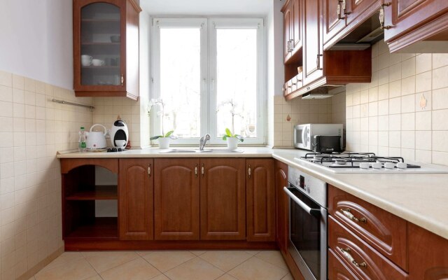 Saska Kepa Modern Apartment