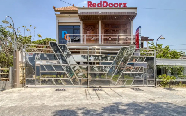 RedDoorz Syariah near Bandara Adisucipto Yogyakarta
