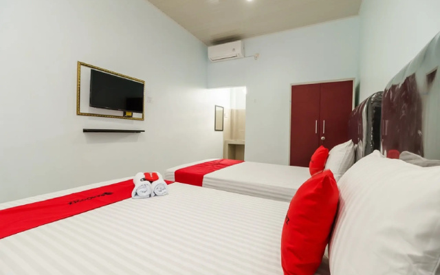 RedDoorz Plus near Palembang Icon Mall 2