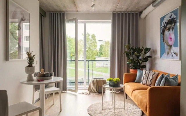 Campus House by Larsen