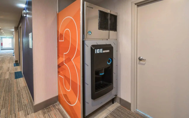 Holiday Inn Express Sunnyvale - Silicon Valley by IHG