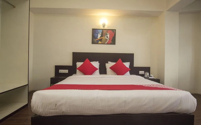 OYO 22038 Hotel Taktse Continental And Spa