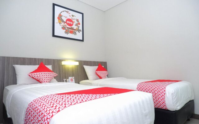Love In Hotel and Resort