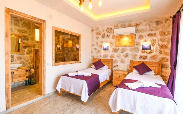 Villa Jet by Akdenizvillam