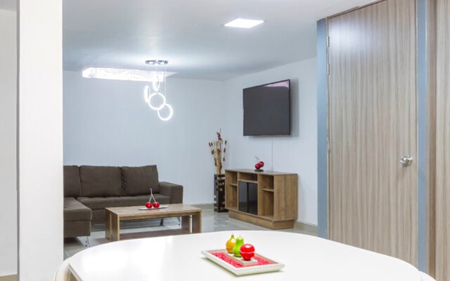 Lleras 6 BR Apartment