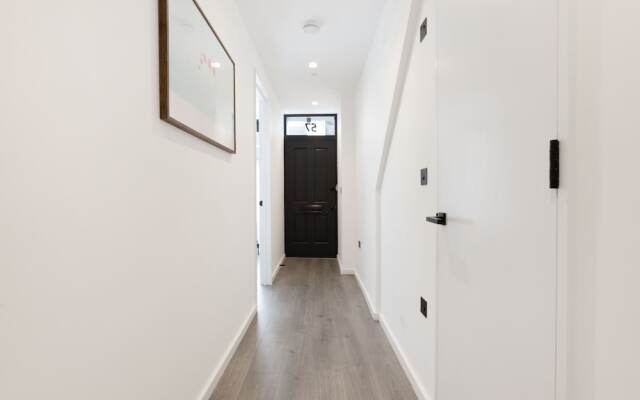 3Bdr House With Patio By The Residences
