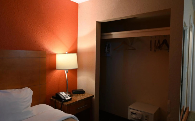 Quality Inn & Suites I-35 near Frost Bank Center