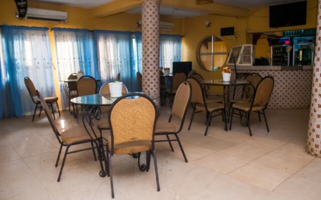 D Jos Hotel