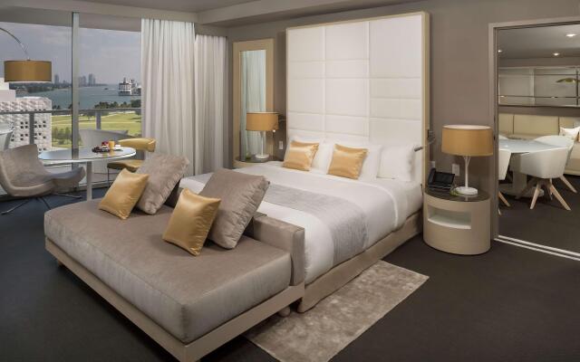 The Gabriel Miami Downtown, Curio Collection by Hilton