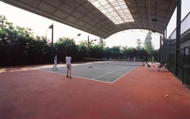 Lingxiu Hot Spring of Emei Mountain