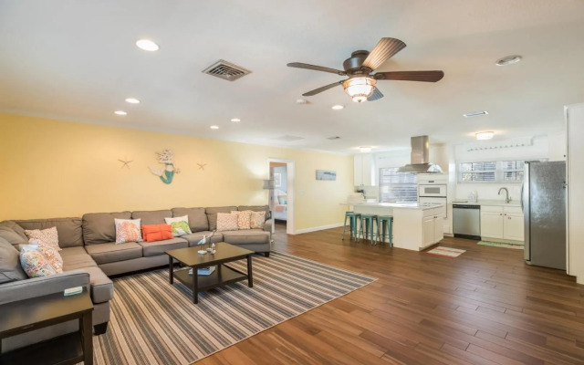 Happy Place - 210 - 55th