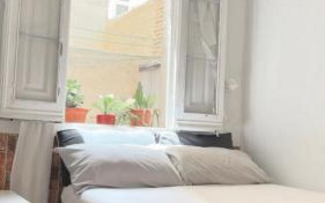 Spacious Cozy Rooms Chamberi