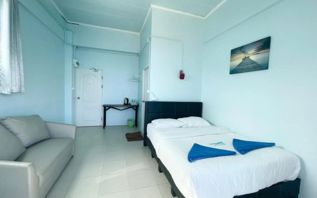 Naiharn On The Rock Resort