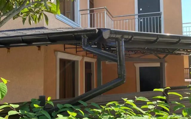 Rosa Home Loo Guest House