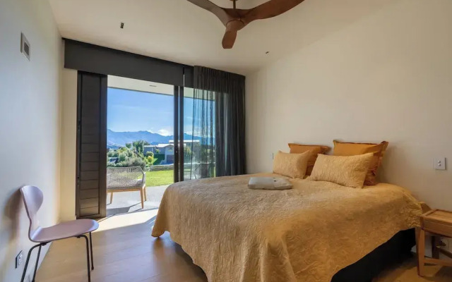 Ridgecrest - Lake Views - Sleeps 12