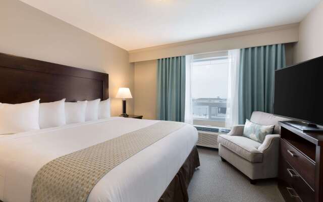 Ramada by Wyndham Emerald Park/Regina East