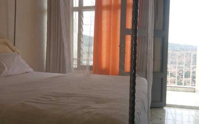 Eminence Hotel